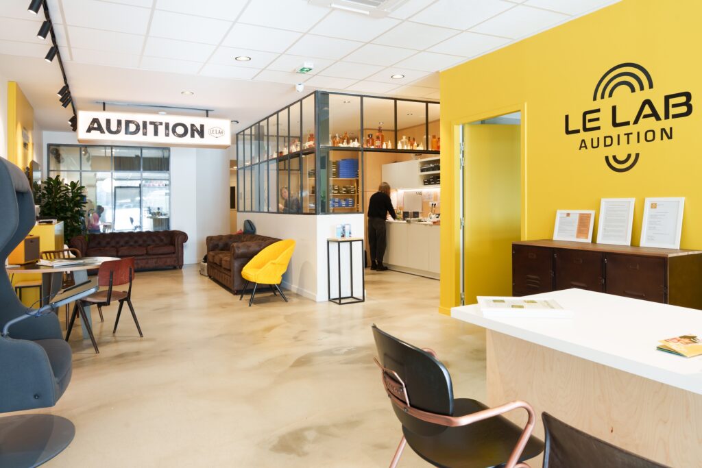 Espace d'accueil Le Lab Audition à Pontivy : centre auditif avec audioprothésistes spécialisées